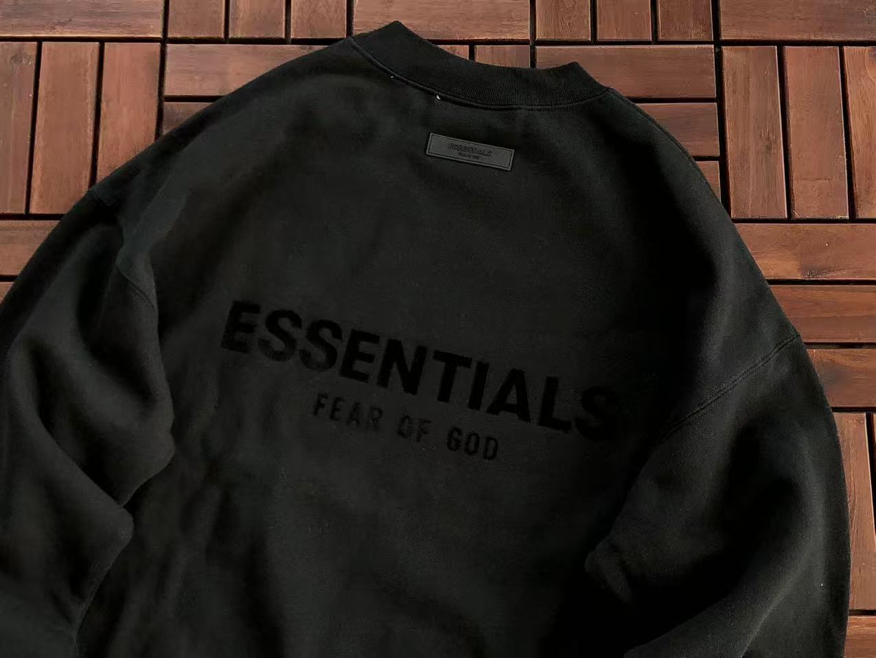 Essentials Conjunto Basic
